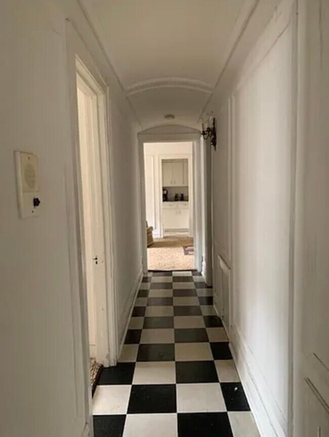 Foto del edificio - 2218 N Summit Ave