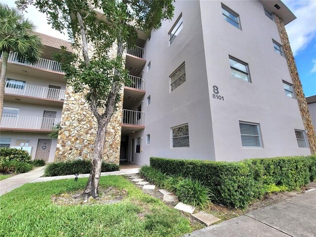 Building Photo - 8101 SW 24th Ct