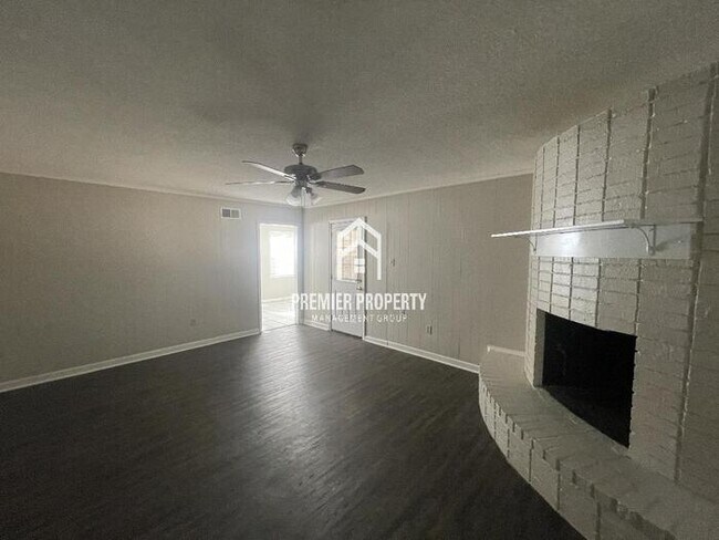 Building Photo - 1387 Greenland Rd - Available Now!