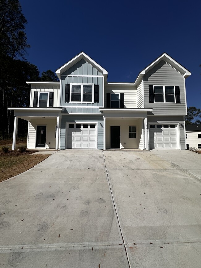 Photo - 135 S Broad St House
