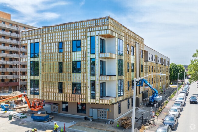Alt Building - Merrick at the Square