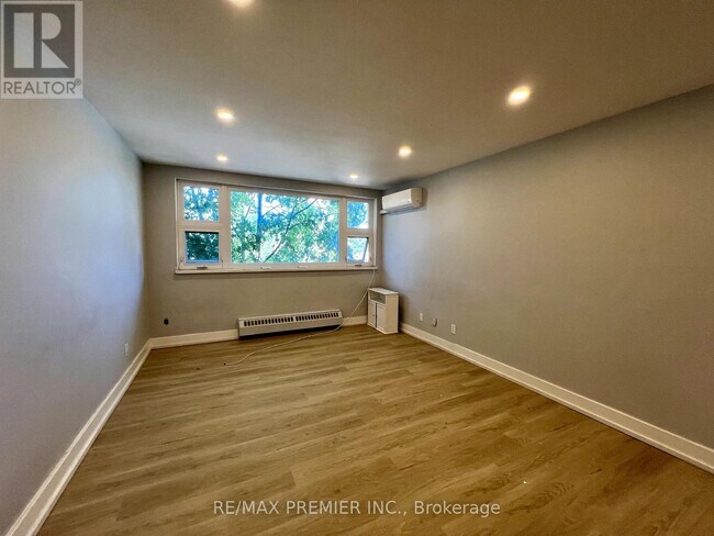 Building Photo - 3046-3046 Jaguar Valley Dr