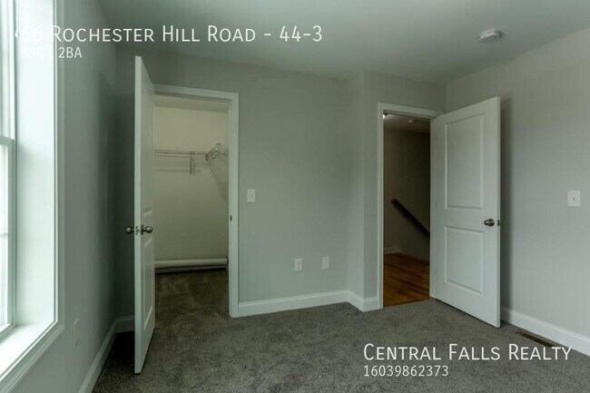 Foto del edificio - 66 Rochester Hill Rd