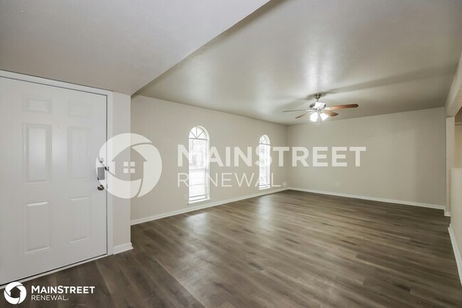 Building Photo - 2941 Rolling Hills Dr, Carrollton, TX 75007