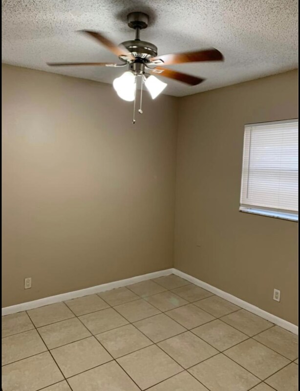 Foto del edificio - 7541 NW 44th Ct