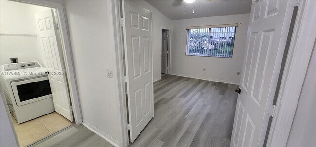 Foto del edificio - 2318 SE 23rd Terrace