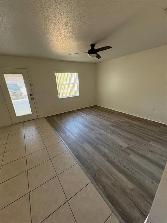 Foto del edificio - 99 Fieldstone Ln