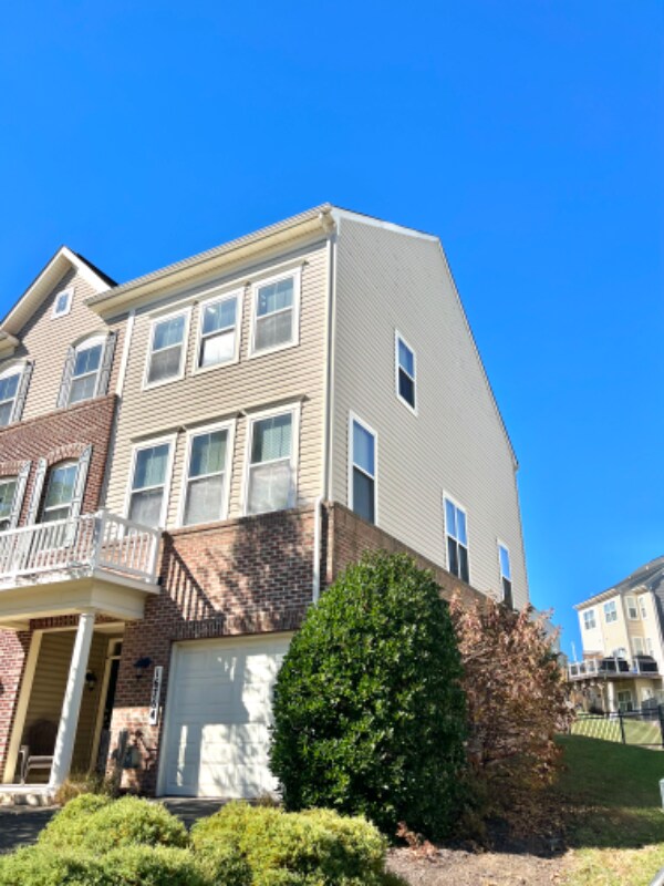 16764 Shingle Oak Dr, Woodbridge, VA 22191 Townhome Rentals in