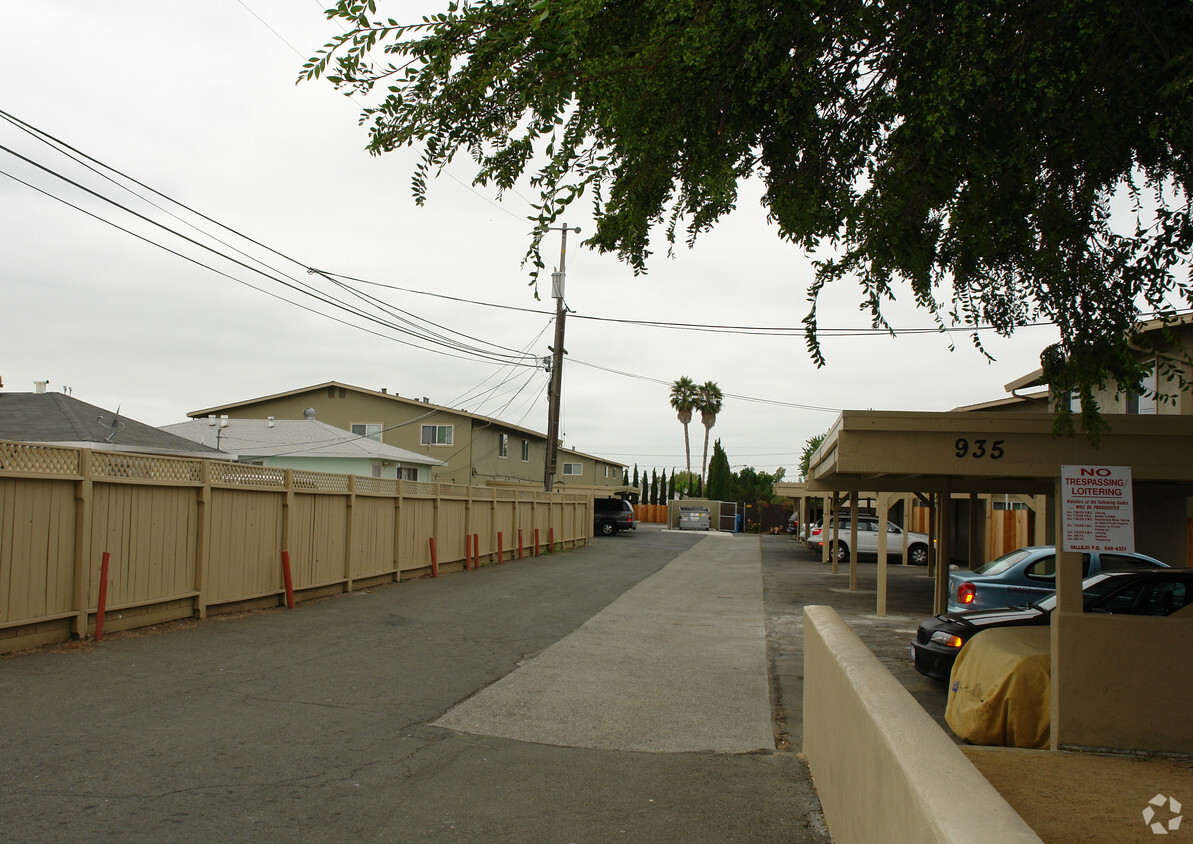 Primary Photo - Heartwood Townhomes