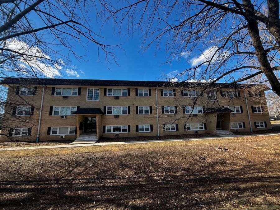 Foto principal - 27 N Maple Ct