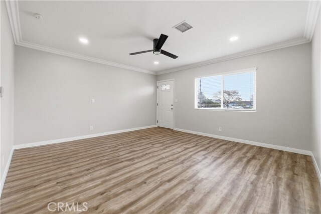 Foto del edificio - 1647 N Lake Ave