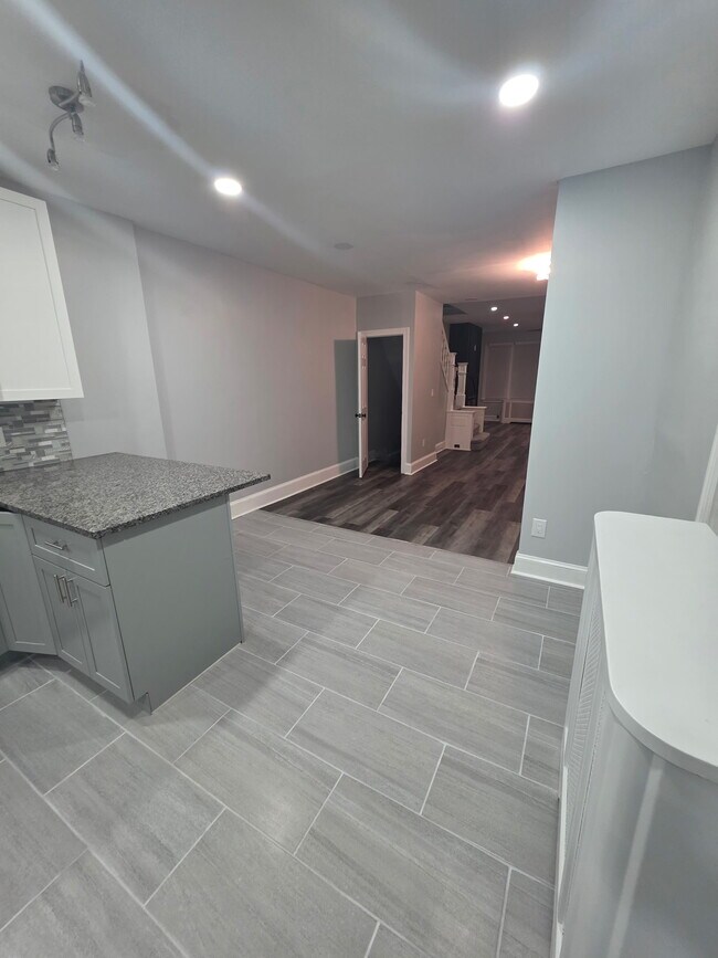 Foto del edificio - 636 N 63rd St