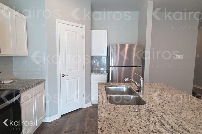 Building Photo - 112 Yardley Ct