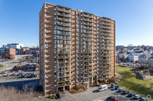 External View of Riverview Tower - Riverview Tower Apartments