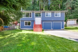 Building Photo - 1107 NE 200th St