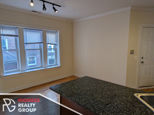 Foto del edificio - 3246 N Clifton Ave