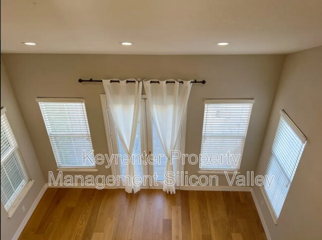 Building Photo - 5765 Chambertin Dr