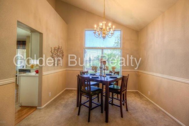 Building Photo - 331 S Apache Dr