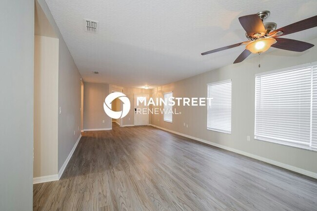 Foto del edificio - 4 Bedroom Pet-Friendly Home in Kissimmee, FL with Main Street Renewal