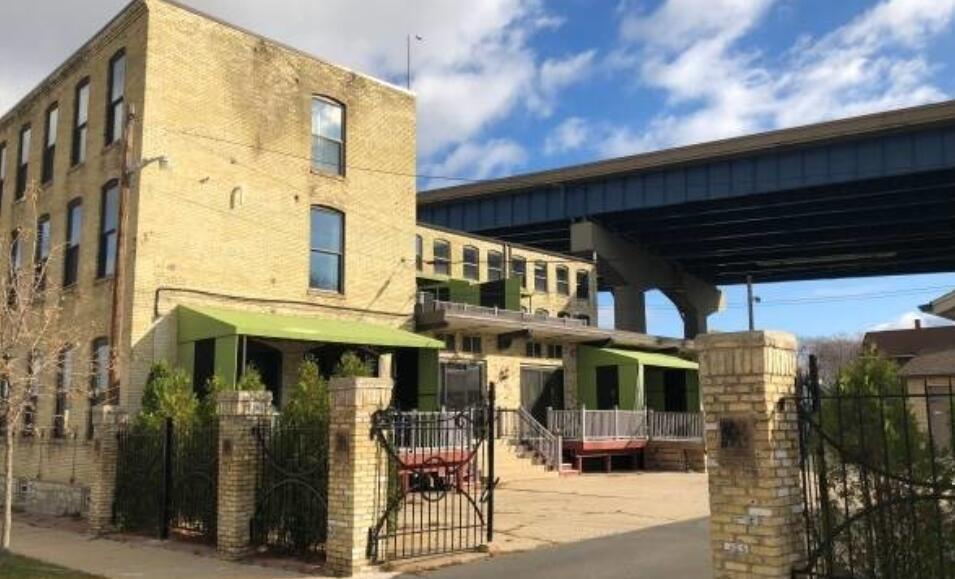 Foto principal - 602 S 9th St