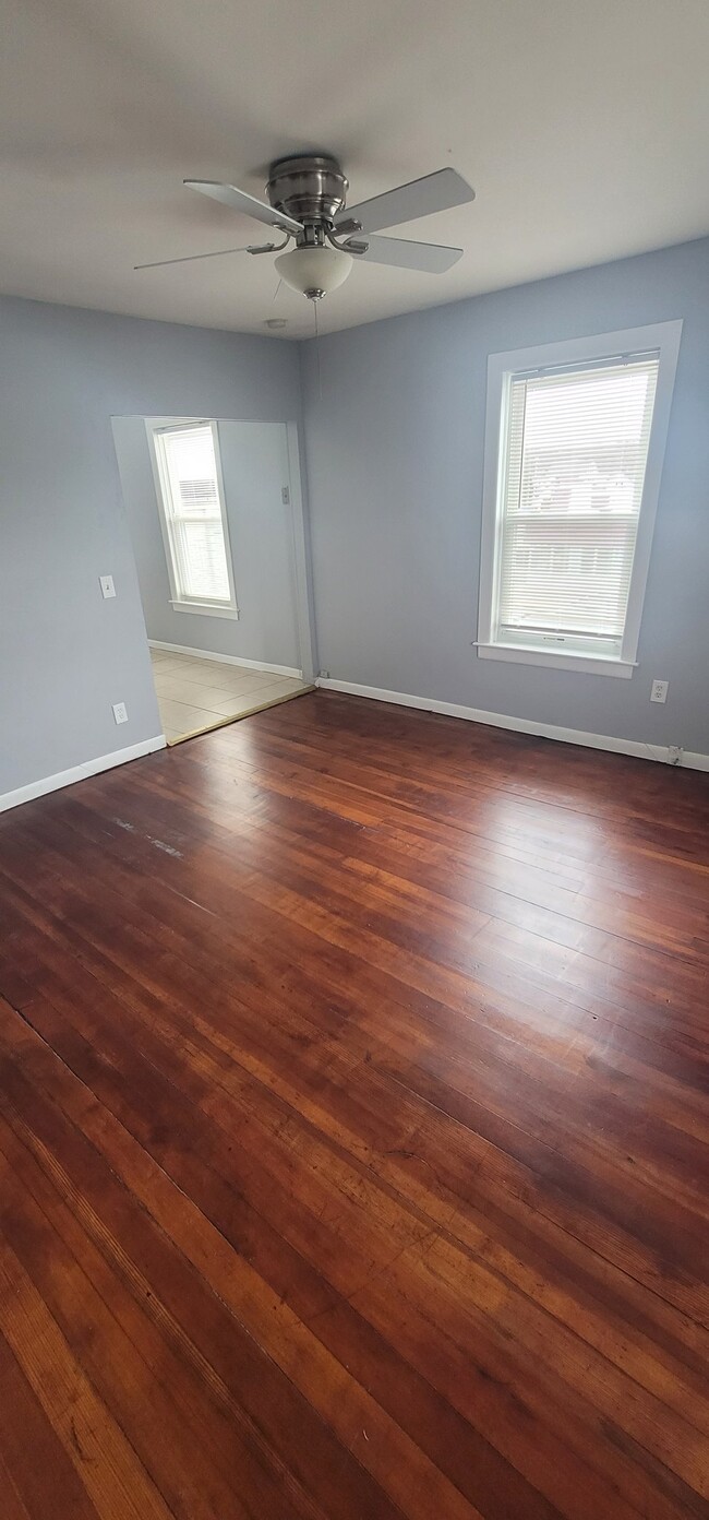 Building Photo - 162 Urban Ave