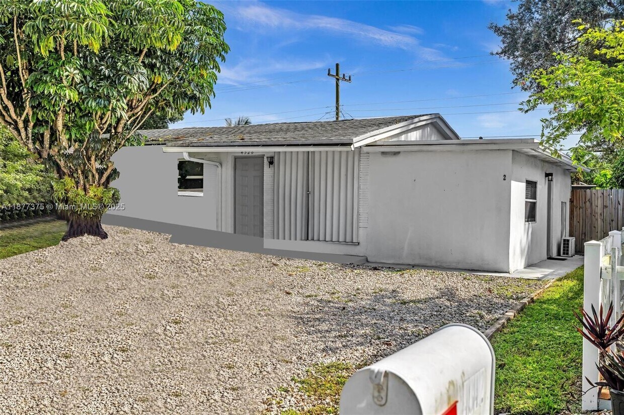 Foto principal - 4328 SW 49th Ct