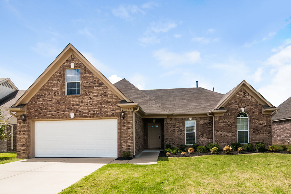 Primary Photo - 2571 Blue Ridge Dr