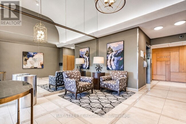 Building Photo - 20 Fashion Roseway