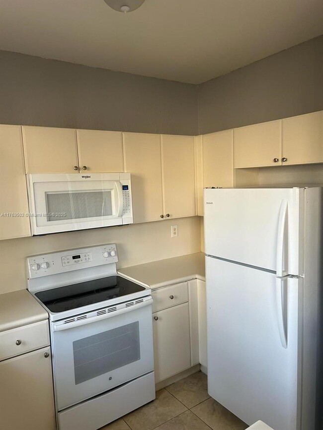 Foto del edificio - 2521 SE 15th Pl