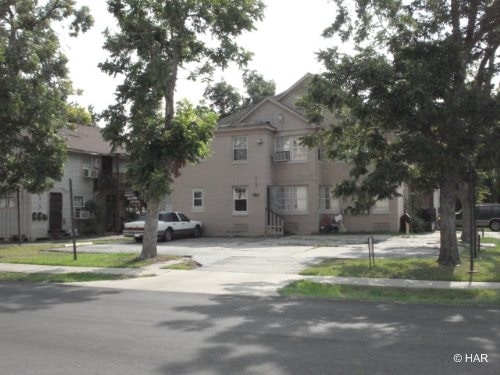 Building Photo - 5101 Bell St
