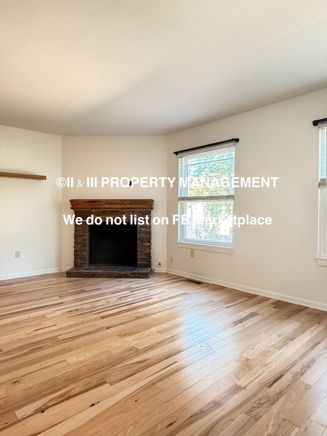 Foto del edificio - 8660 W 109th St