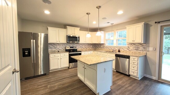 Building Photo - 147 Niblick Dr