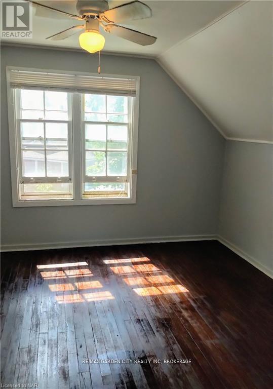 Photo du bâtiment - 63 Leeper St