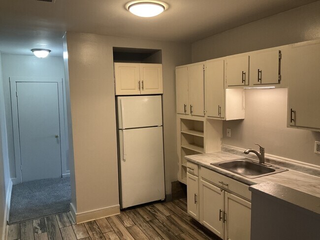 Foto del edificio - 3032 Colerain Ave