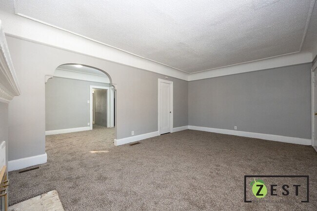 Building Photo - 3783 Tyler St