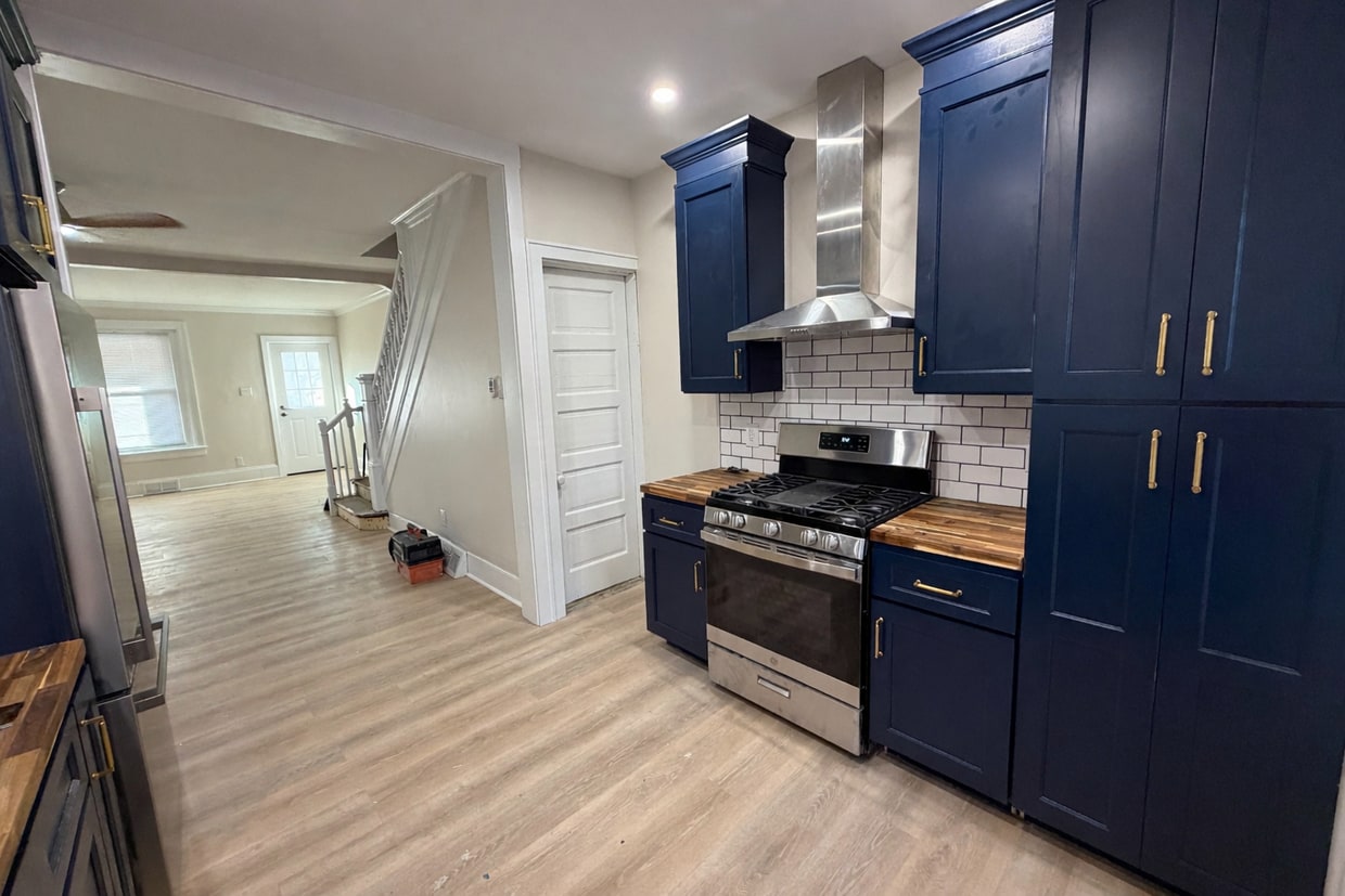 Building Photo - 418 Liberty St