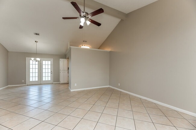 Building Photo - 101 Brandy Ct