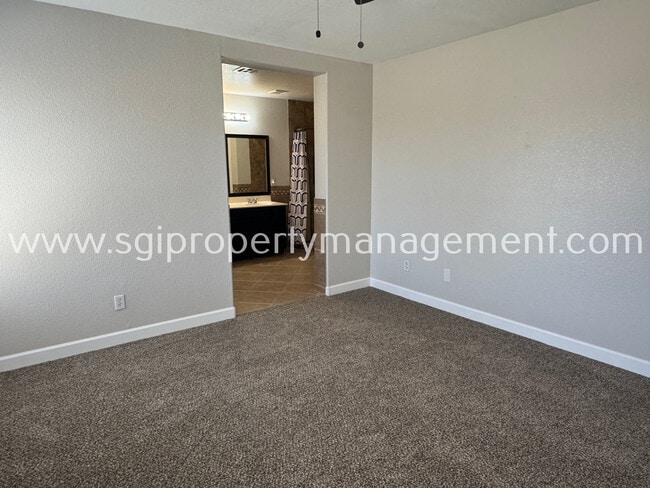 Foto del edificio - 1909 N 103rd Ln