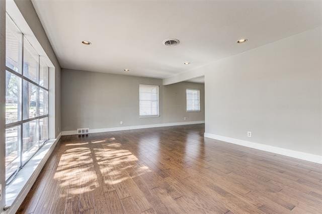 Building Photo - 2523 Woodmere Dr