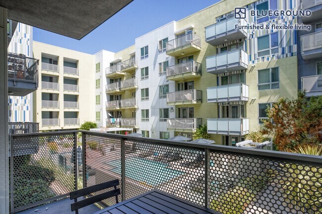 Foto del edificio - 5031 Fair Ave