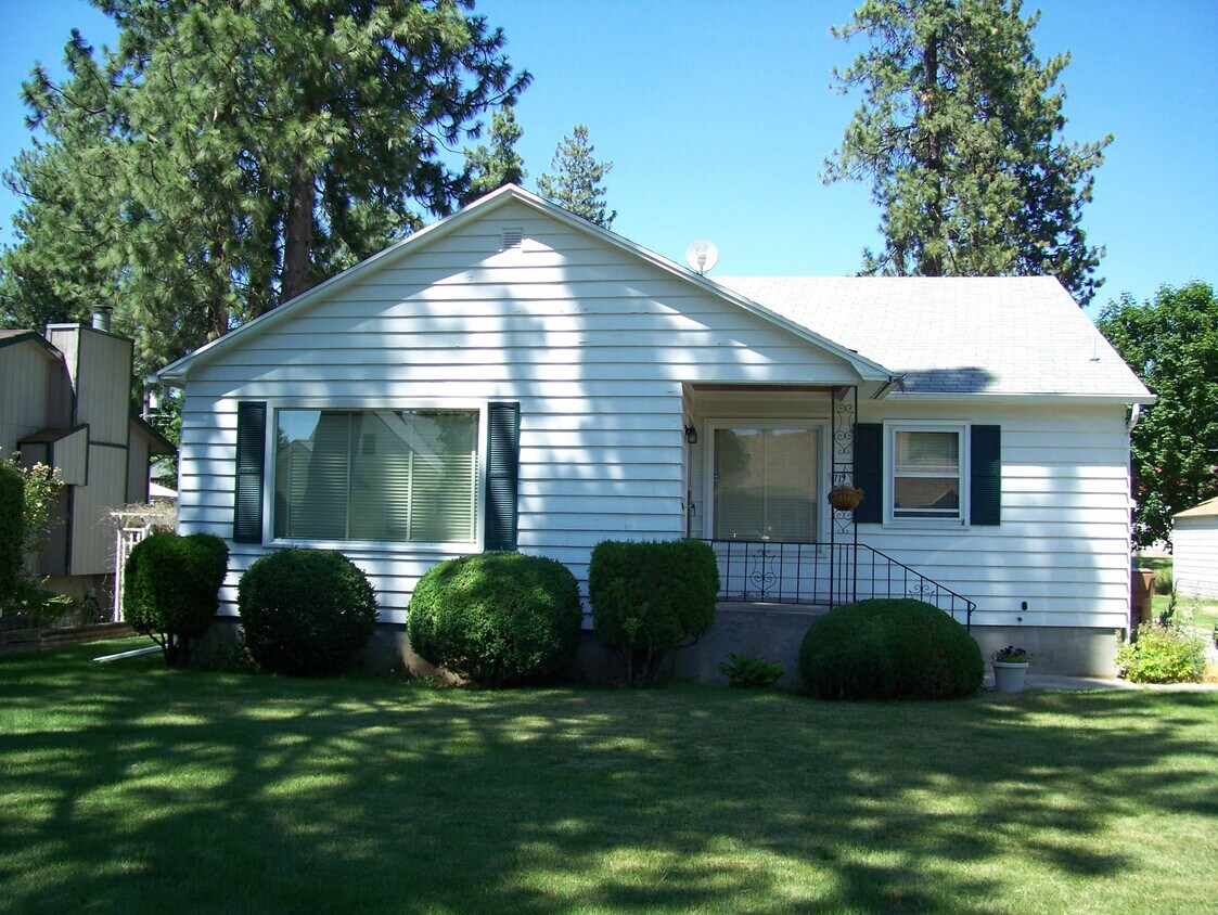 Primary Photo - 719 E 35th Ave