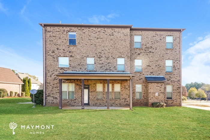 Building Photo - 1001 Donegal Dr