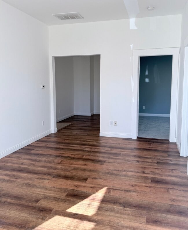 Building Photo - 1813 Saint Charles St