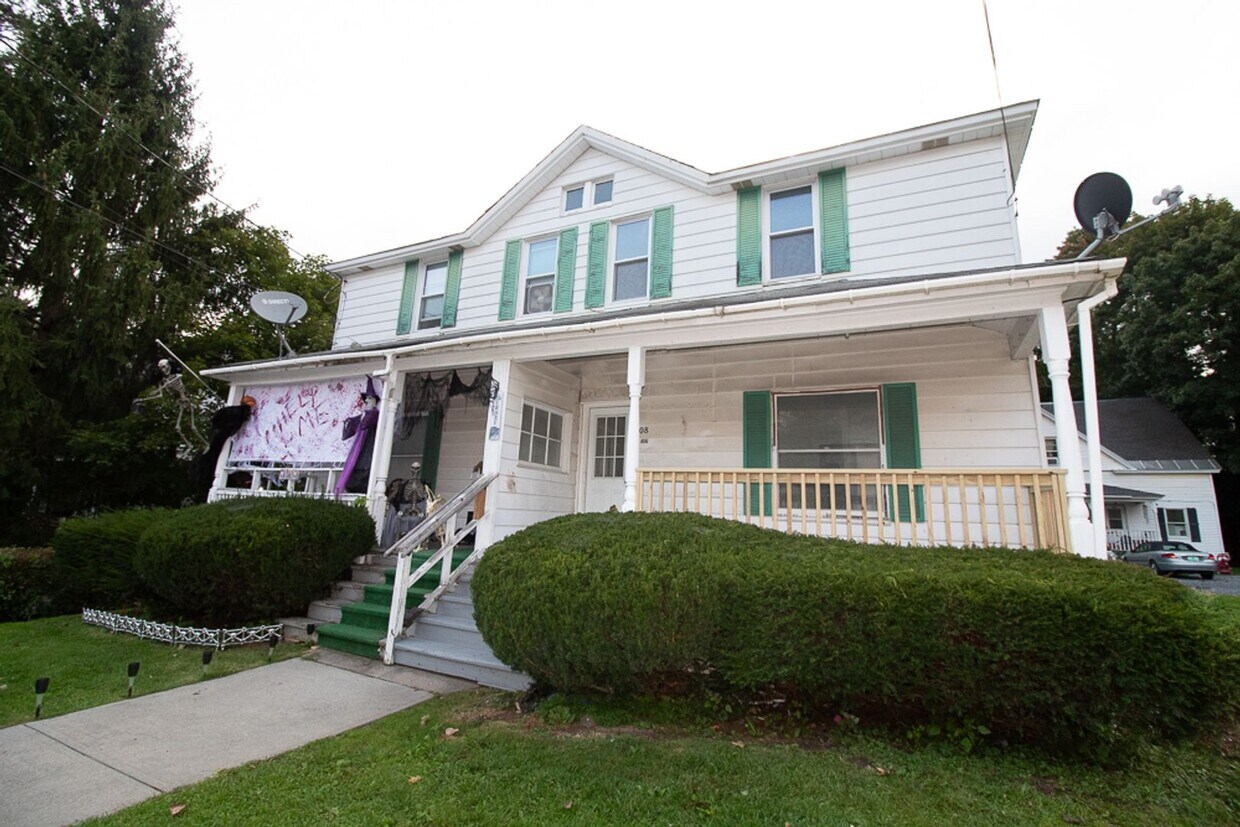 106108 Dewey St Unit 108, Bennington, VT 05201 Room for Rent in