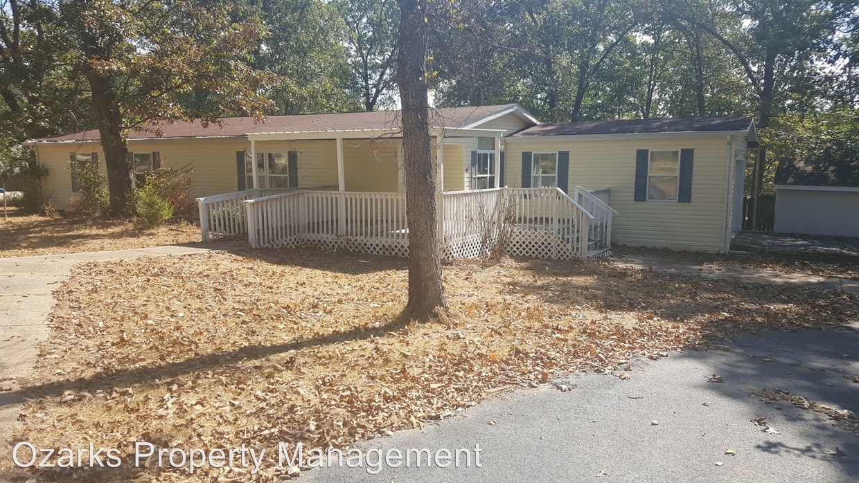 Primary Photo - 1449 Lakeway Rd