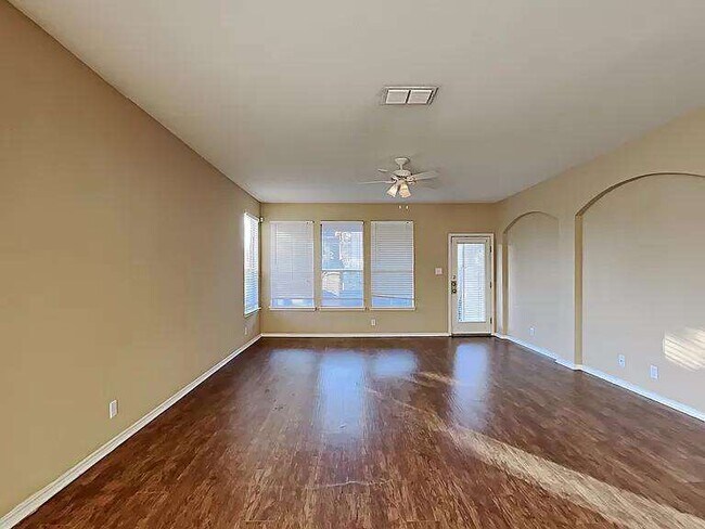 Building Photo - 9002 Eagle Bnd