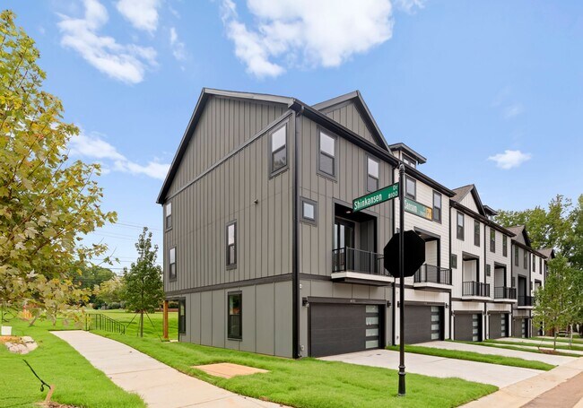 Foto del edificio - The Towns at Rocky River