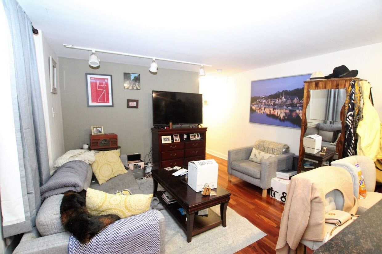 Primary Photo - 2109 Spring Garden St