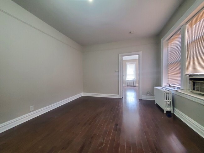 164 Sterling Ave 41 - 165 Sterling Ave