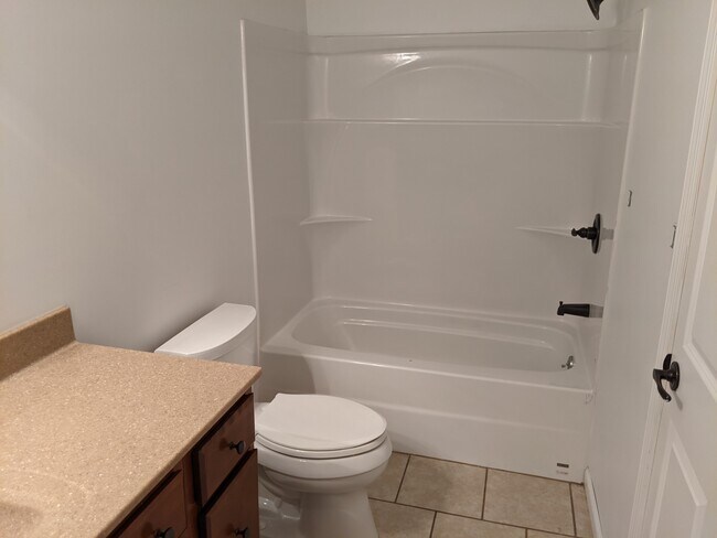 Bathroom - 400 S 7th St